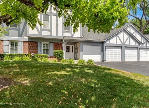 16 West Fern Court Palatine IL 60067