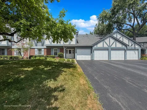 16 West Fern Court Palatine IL 60067