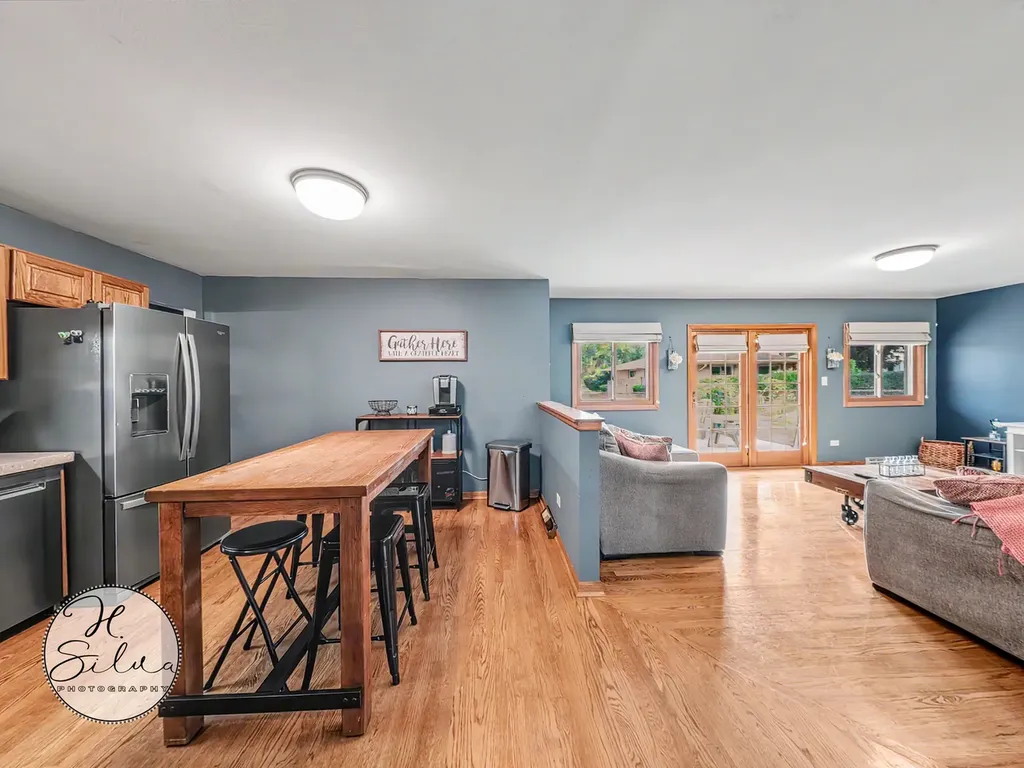 4402 Sycamore Lane Rolling Meadows IL 60008