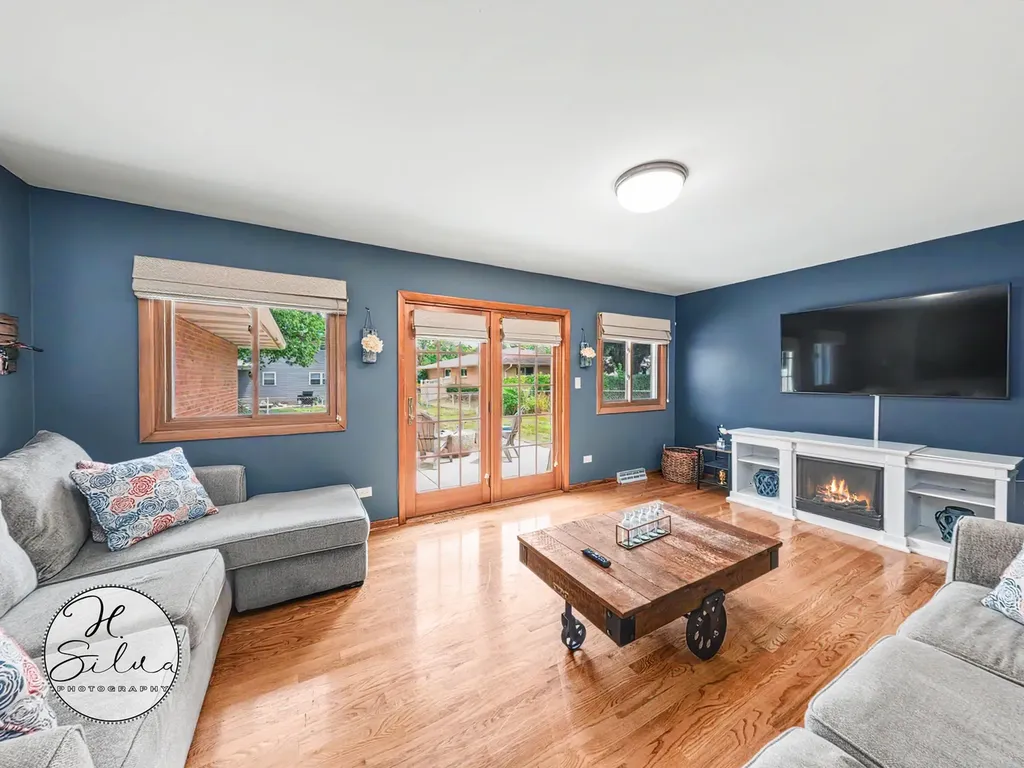 4402 Sycamore Lane Rolling Meadows IL 60008