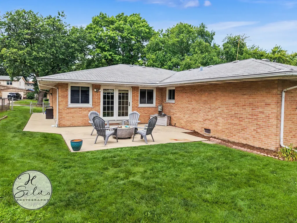 4402 Sycamore Lane Rolling Meadows IL 60008