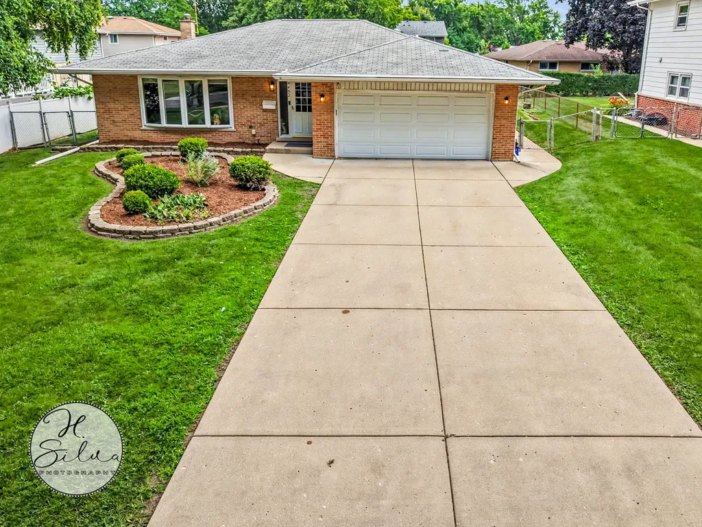 4402 Sycamore Lane Rolling Meadows IL 60008