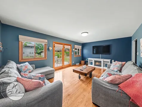 4402 Sycamore Lane Rolling Meadows IL 60008