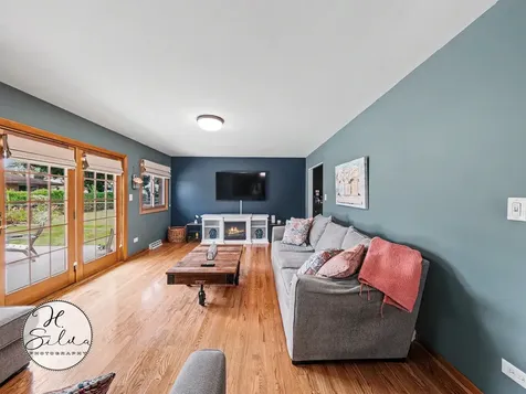 4402 Sycamore Lane Rolling Meadows IL 60008