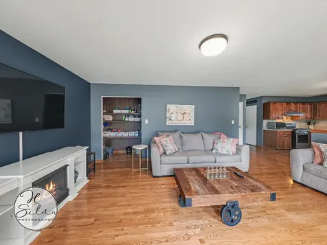 4402 Sycamore Lane Rolling Meadows IL 60008