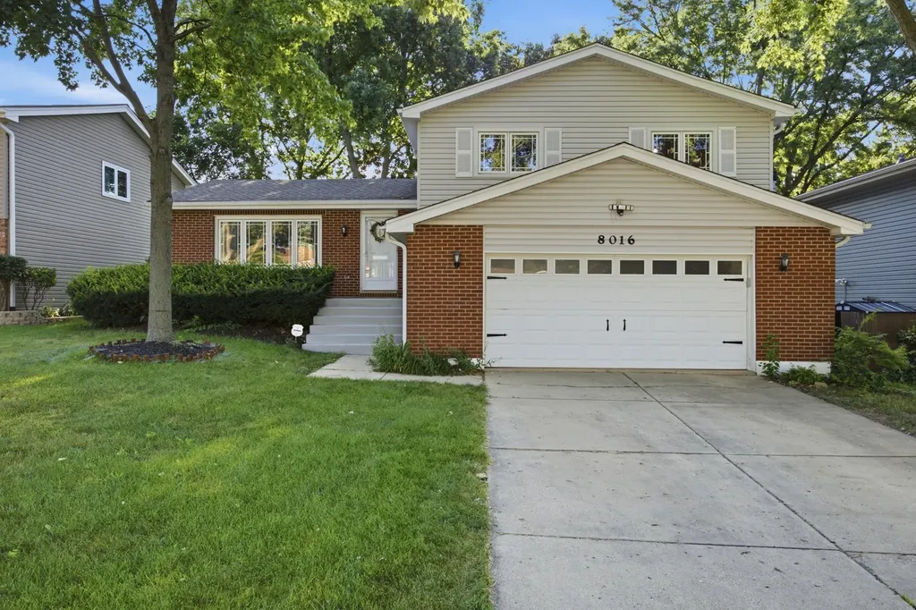 8016 Geneva Street Woodridge IL 60517