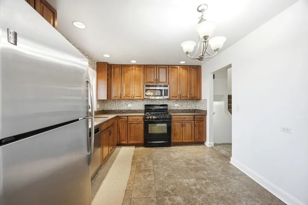 8016 Geneva Street Woodridge IL 60517
