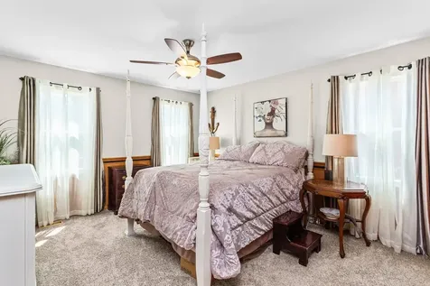 795 Springhill Court Elgin IL 60120