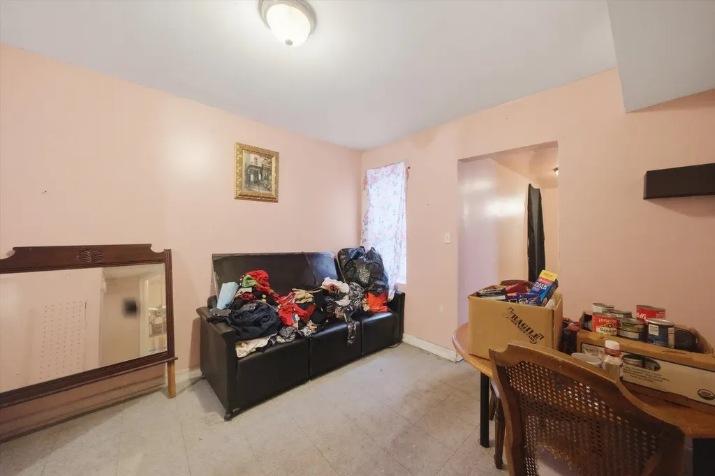8914 South Exchange Avenue Chicago IL 60617