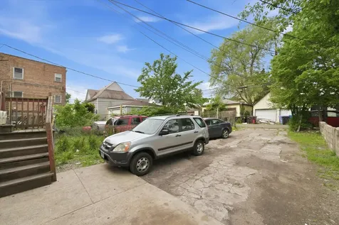 8914 South Exchange Avenue Chicago IL 60617
