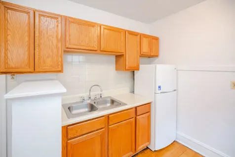 4835 North Hoyne Avenue Chicago IL 60625