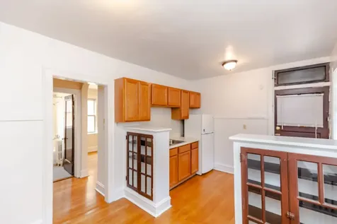 4835 North Hoyne Avenue Chicago IL 60625