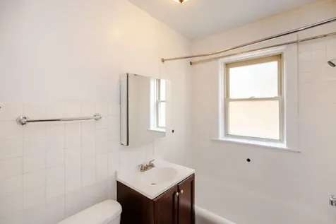 4835 North Hoyne Avenue Chicago IL 60625