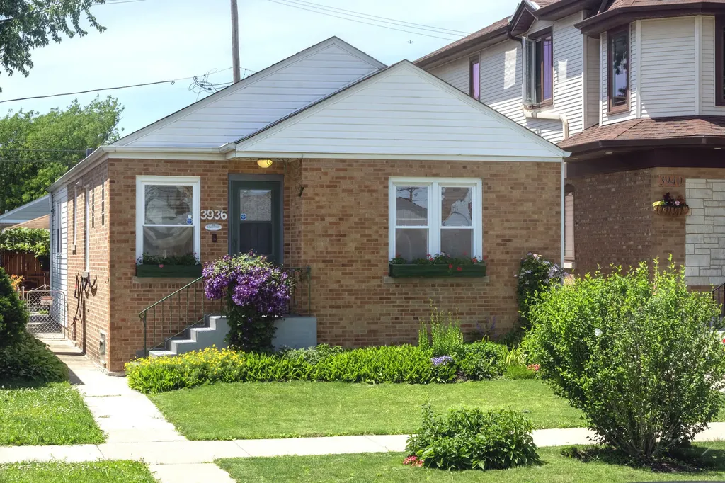 3936 North Oconto Avenue Chicago IL 60634