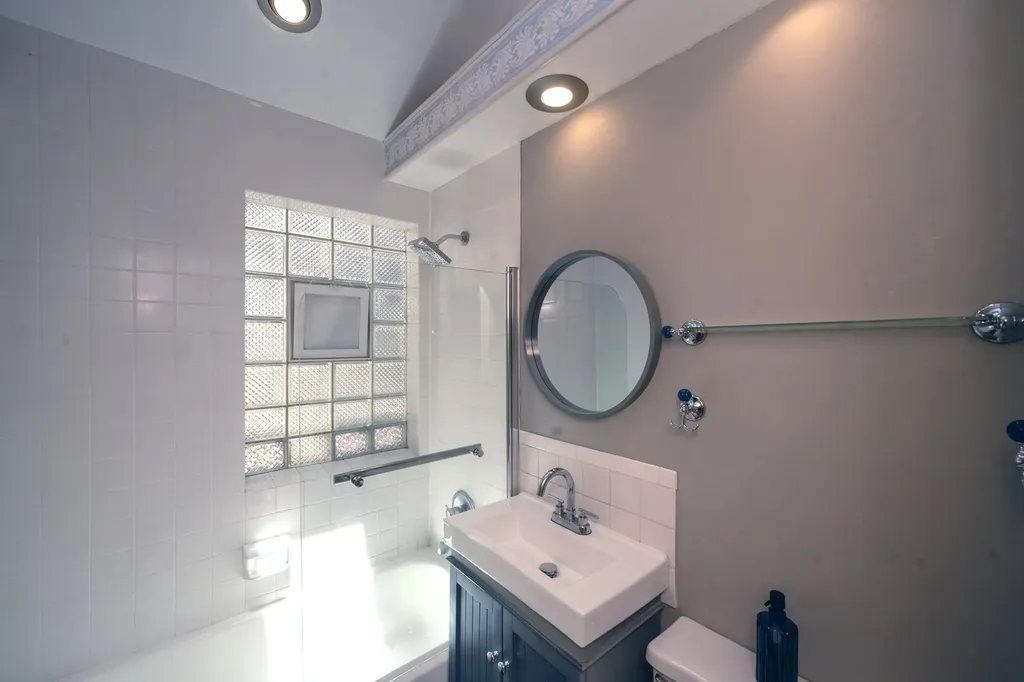 3936 North Oconto Avenue Chicago IL 60634