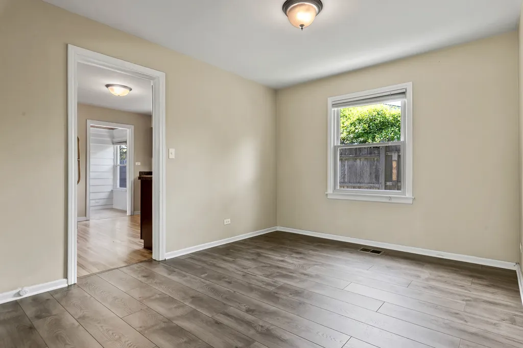 1514 North Washington Street Wheaton IL 60187