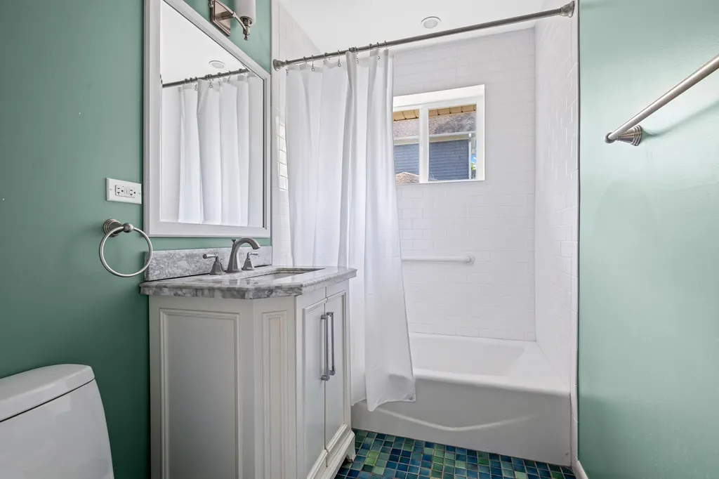1120 Manor Drive Wilmette IL 60091