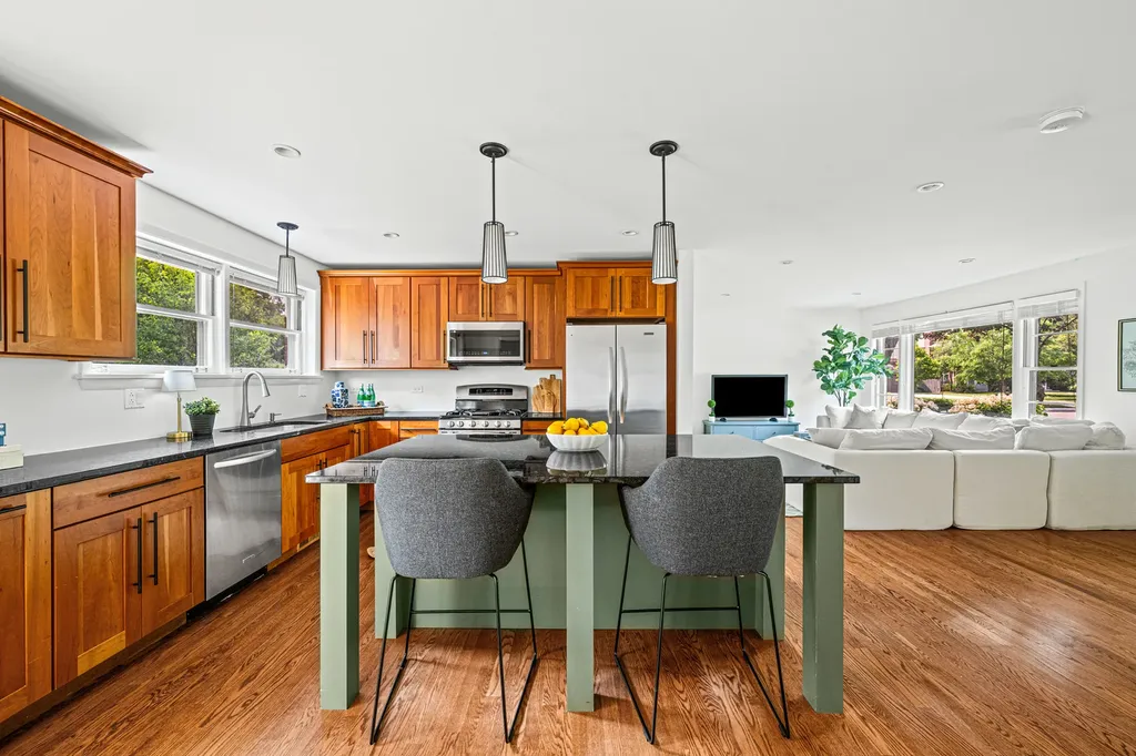 1120 Manor Drive Wilmette IL 60091