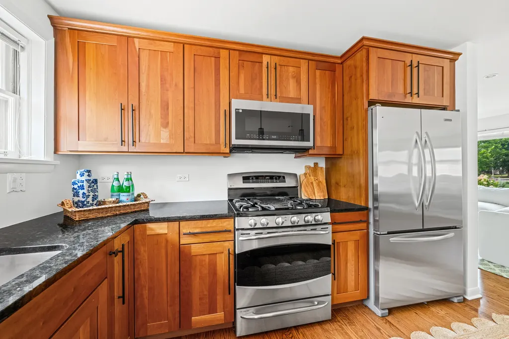 1120 Manor Drive Wilmette IL 60091