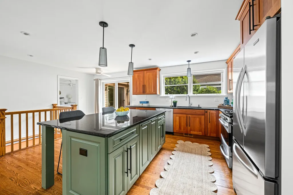 1120 Manor Drive Wilmette IL 60091