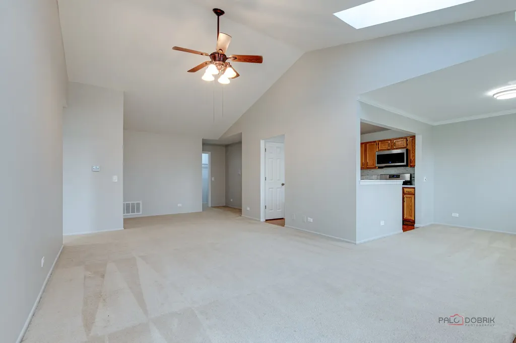 311 Glasgow Lane Schaumburg IL 60194