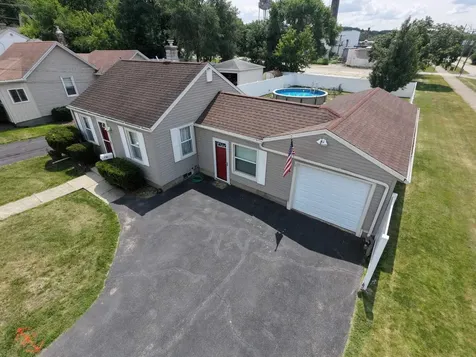 304 Johnson Street East Dundee IL 60118