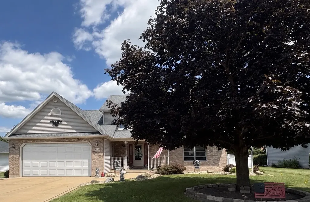 1239 Sandhurst Drive Sandwich IL 60548