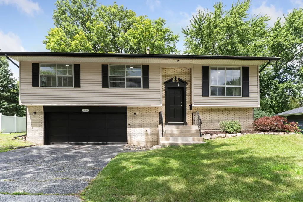 2151 Baker Street Aurora IL 60506