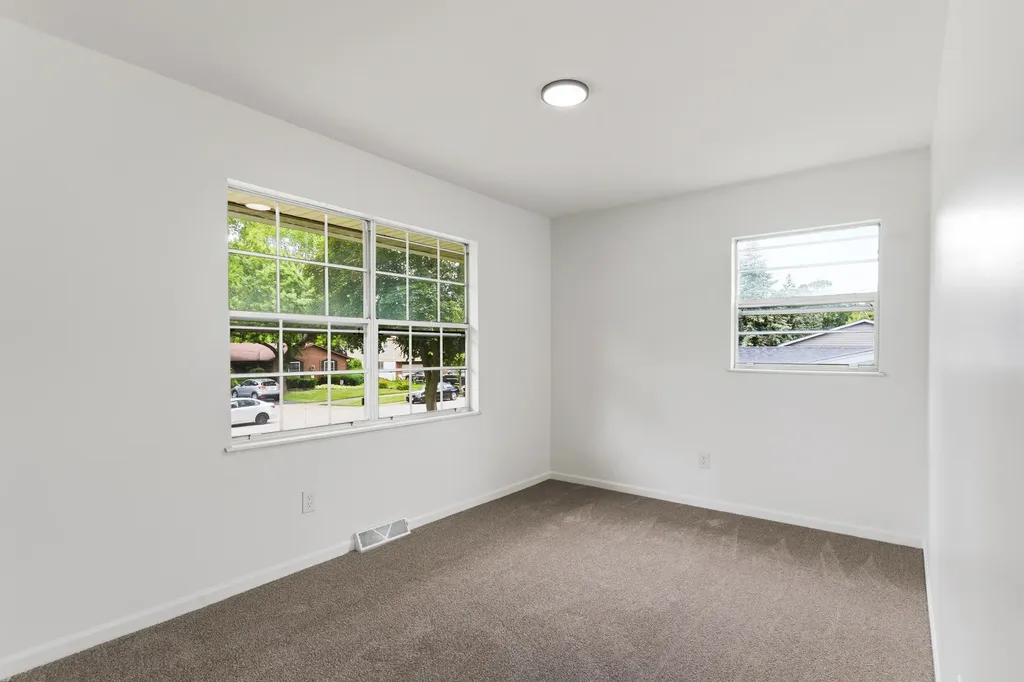 2151 Baker Street Aurora IL 60506
