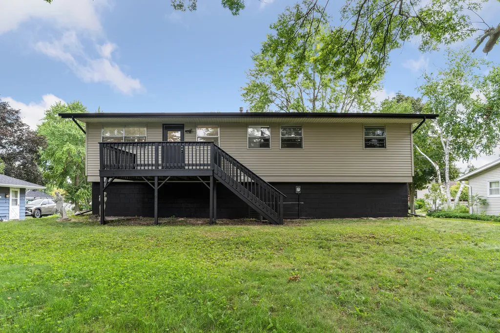 2151 Baker Street Aurora IL 60506