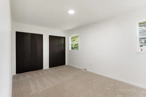2151 Baker Street Aurora IL 60506