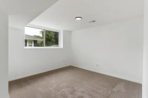 2151 Baker Street Aurora IL 60506