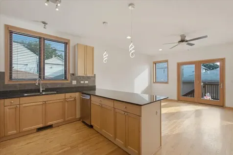 2911 South Farrell Street Chicago IL 60608