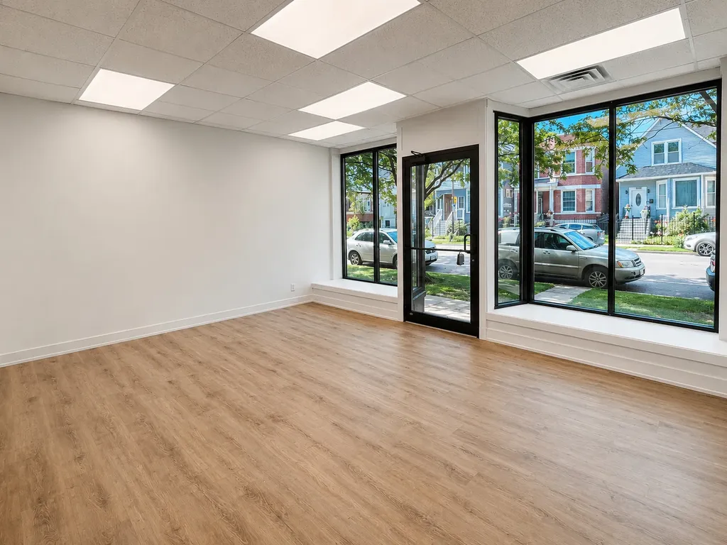 1905 West Foster Avenue Chicago IL 60640