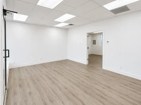 1905 West Foster Avenue Chicago IL 60640