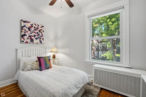 3757 North Bosworth Avenue Chicago IL 60613