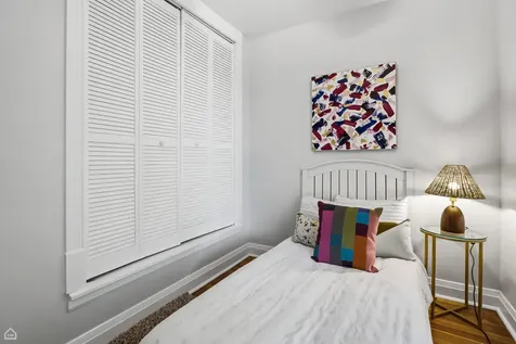 3757 North Bosworth Avenue Chicago IL 60613