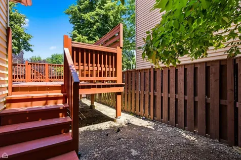 3757 North Bosworth Avenue Chicago IL 60613