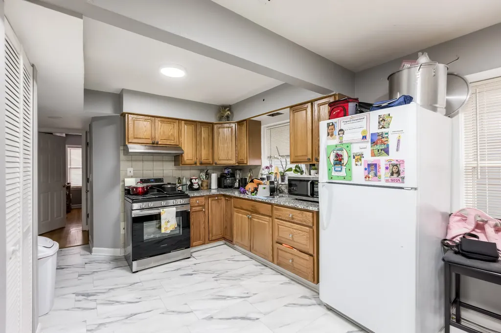 5038 North Harding Avenue Chicago IL 60625
