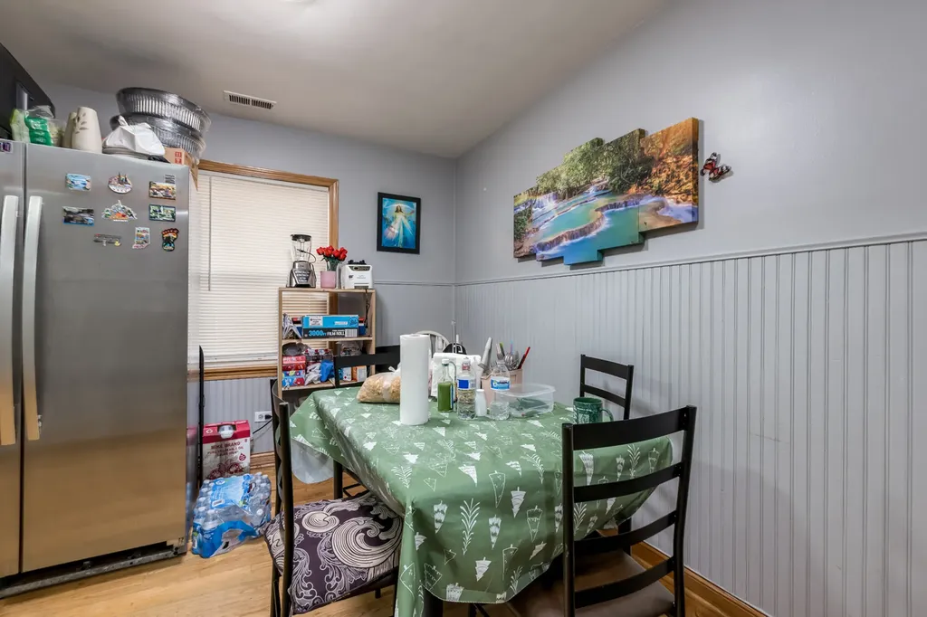 5038 North Harding Avenue Chicago IL 60625