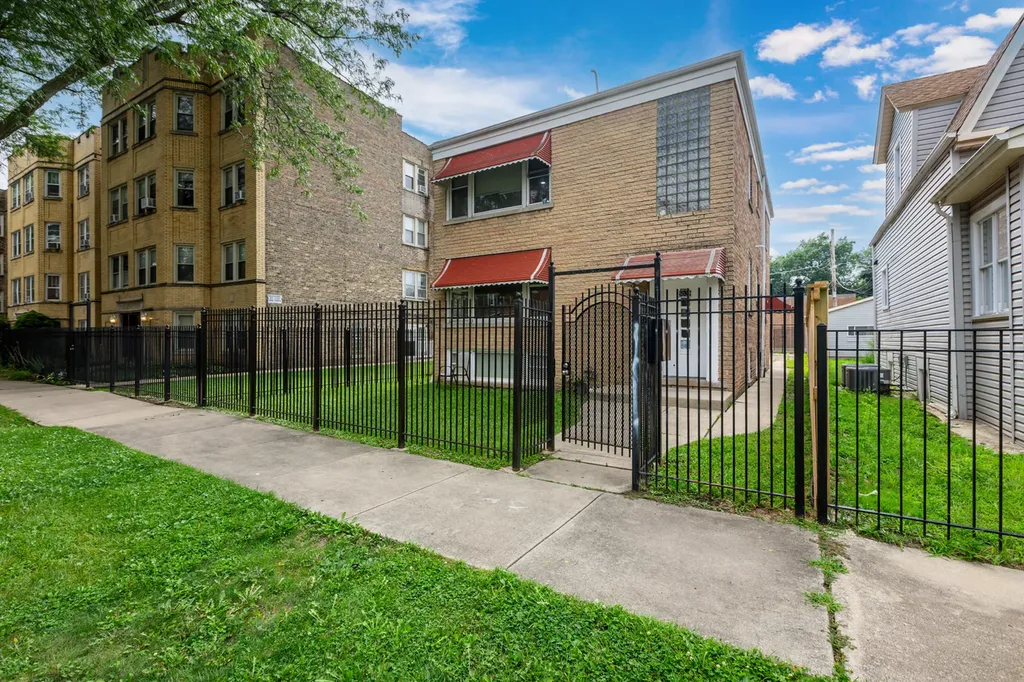 5038 North Harding Avenue Chicago IL 60625
