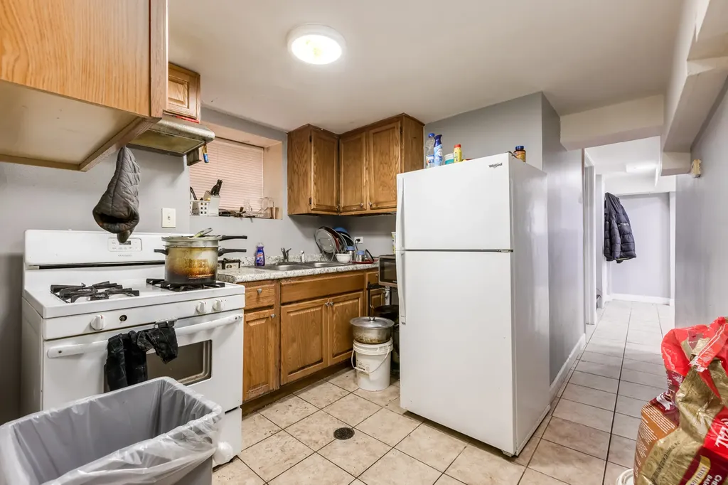 5038 North Harding Avenue Chicago IL 60625
