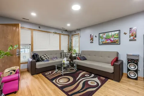 5038 North Harding Avenue Chicago IL 60625