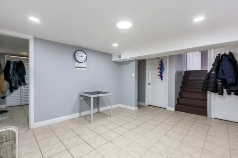 5038 North Harding Avenue Chicago IL 60625