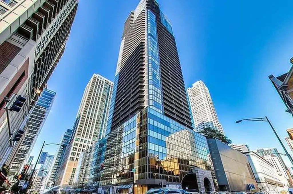 10 East Ontario Street Chicago IL 60611