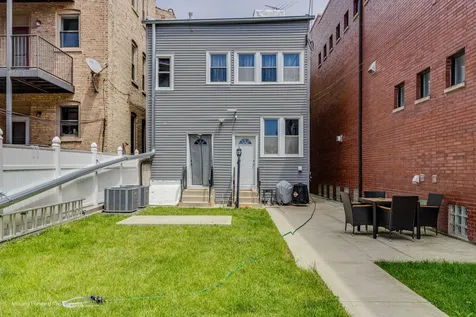 522 North Armour Street Chicago IL 60642