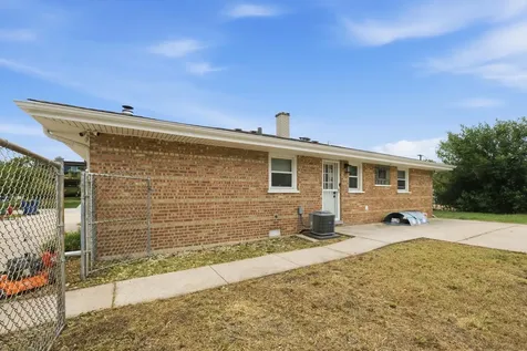 7920 West 91st Street Hickory Hills IL 60457
