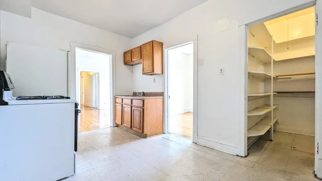 3819 West Fillmore Street Chicago IL 60624