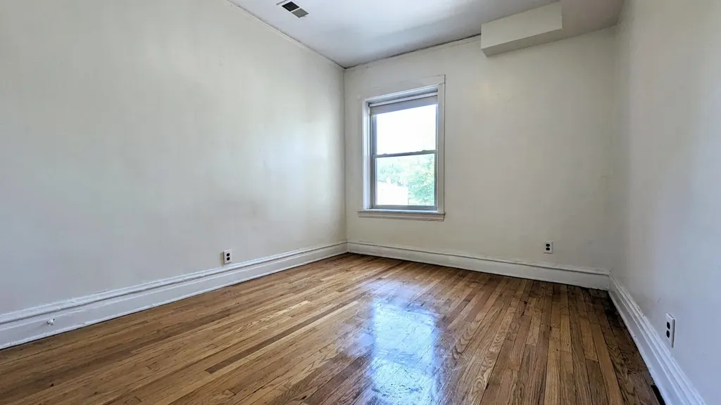 3819 West Fillmore Street Chicago IL 60624
