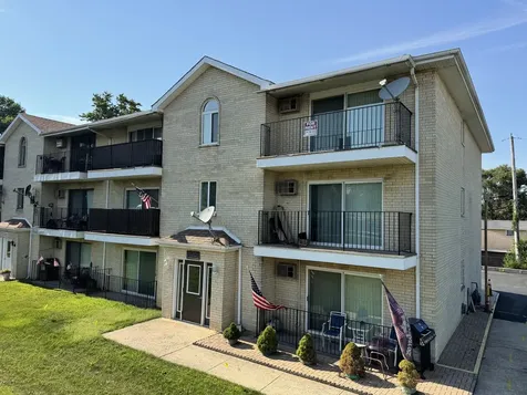1326 East 159th St 1326 Street Lockport IL 60441